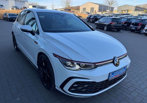 Volkswagen Golf, 2022