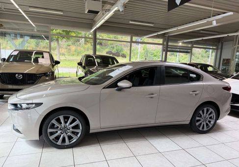 Mazda 3, 2025