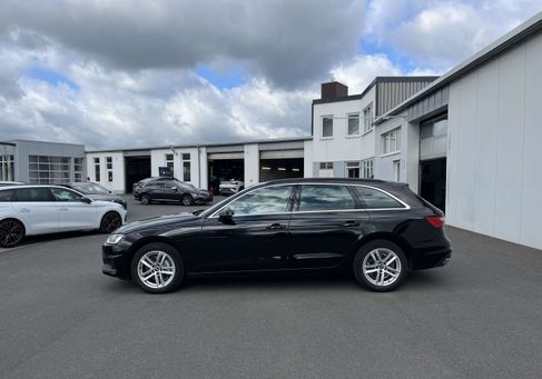 Audi A4, 2022