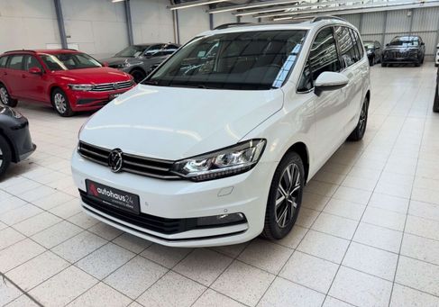Volkswagen Touran, 2022 3