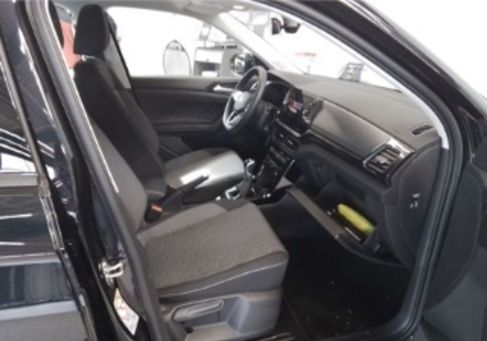 Volkswagen T-Cross, 2025 3