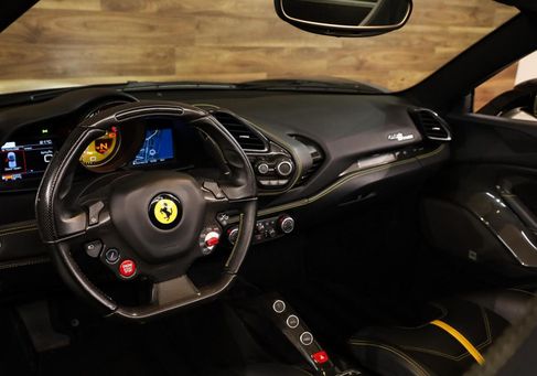 Ferrari 488 Spider, 2018 3
