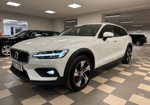 Volvo V60 Cross Country, 2021