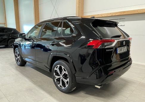 Suzuki Across, 2022