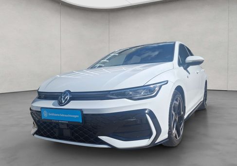 Volkswagen Golf, 2024