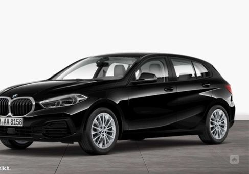 BMW 118, 2021