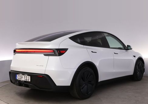 Tesla Model Y, 2025 3