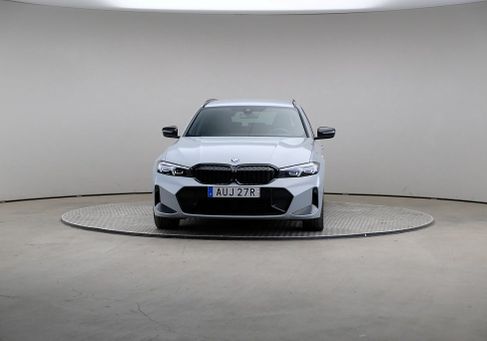 BMW 330, 2024 3