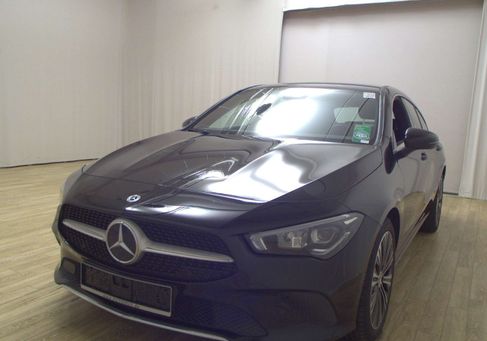 Mercedes-Benz CLA 220, 2021