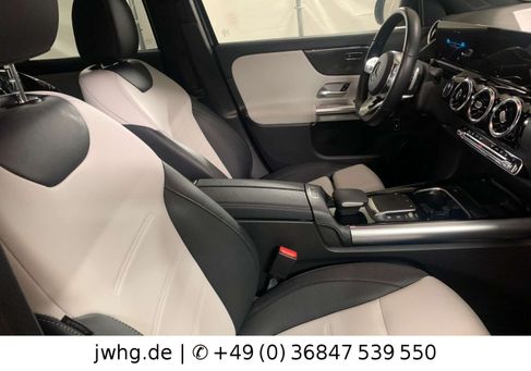 Mercedes-Benz GLA 250, 2022