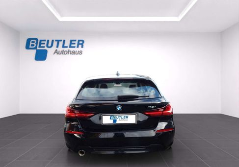 BMW 118, 2021