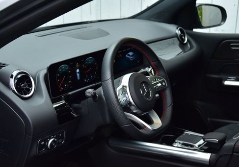Mercedes-Benz B 180, 2020