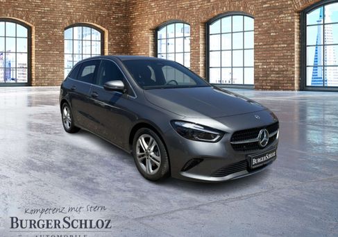 Mercedes-Benz B 180, 2025