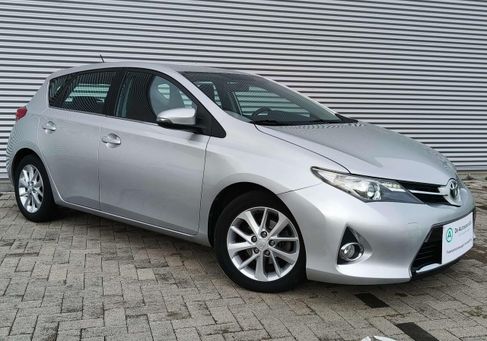 Toyota Auris, 2016