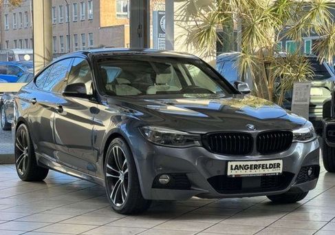 BMW 330, 2017