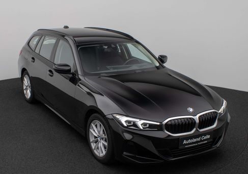 BMW 320, 2023 3