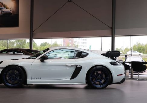 Porsche Cayman, 2025