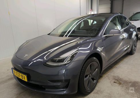 Tesla Model 3, 2020