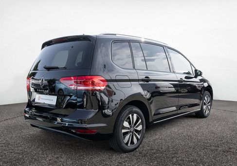 Volkswagen Touran, 2023 3