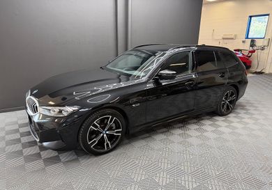 BMW 330, 2023