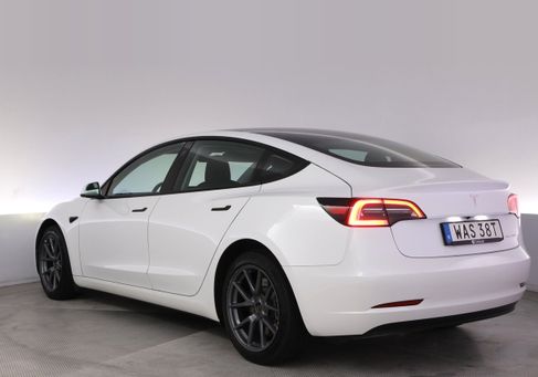 Tesla Model 3, 2023 3