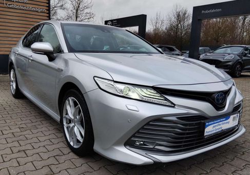Toyota Camry, 2019