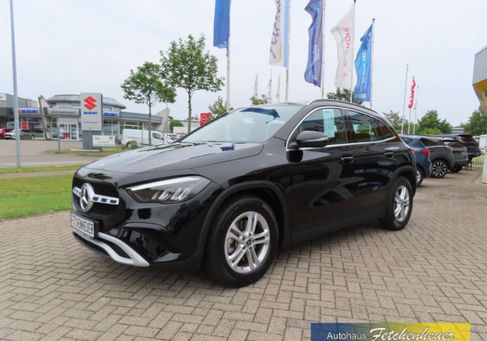 Mercedes-Benz GLA 180, 2023