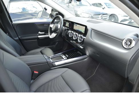 Mercedes-Benz B 200, 2023