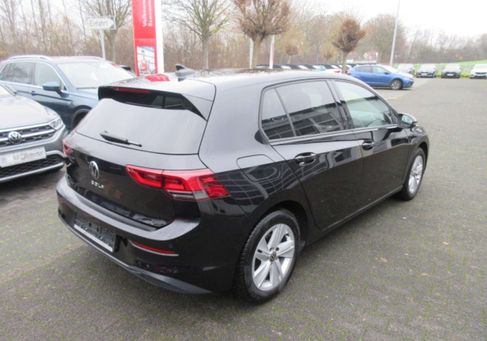 Volkswagen Golf, 2023