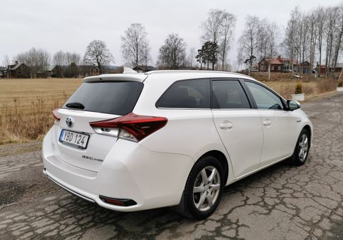 Toyota Auris Touring Sports, 2016