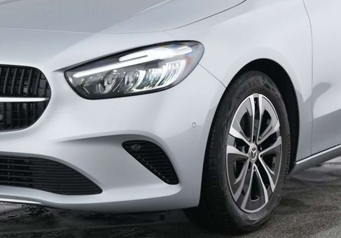 Mercedes-Benz B 180, 2025