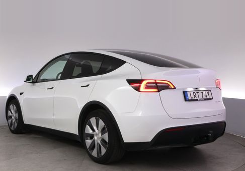 Tesla Model Y, 2024 3
