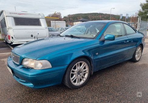 Volvo C70, 2001