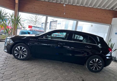 Mercedes-Benz A 200, 2021