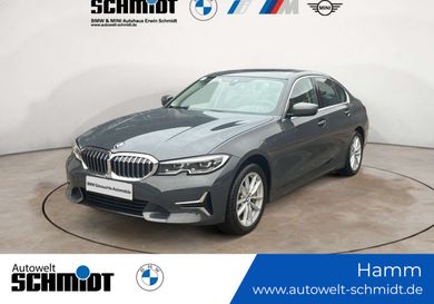 BMW 330, 2021