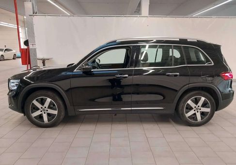 Mercedes-Benz GLB 200, 2021