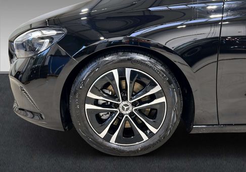 Mercedes-Benz B 200, 2024