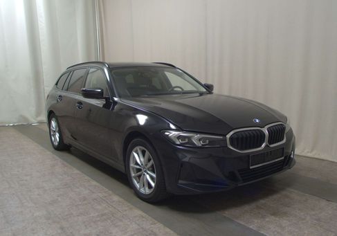 BMW 320, 2023 3