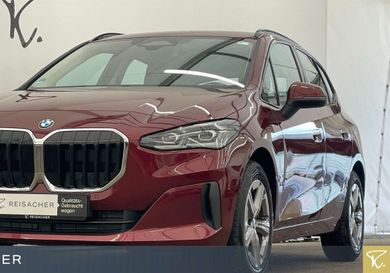 BMW 220, 2025