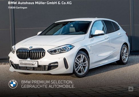 BMW 118, 2021