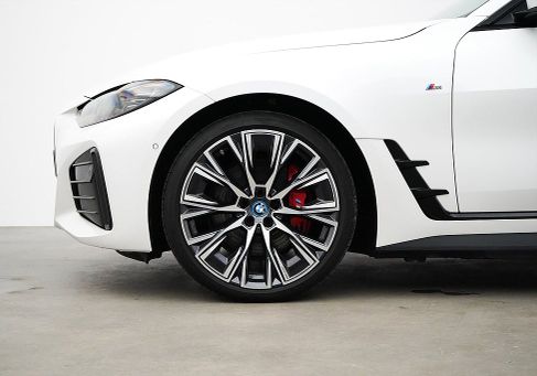 BMW i4, 2024