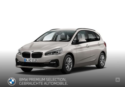 BMW 220, 2020