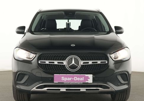 Mercedes-Benz GLA 180, 2022
