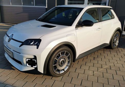 Renault R 5, 2025