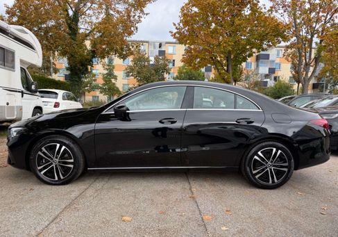 Mercedes-Benz CLA 200, 2024 2