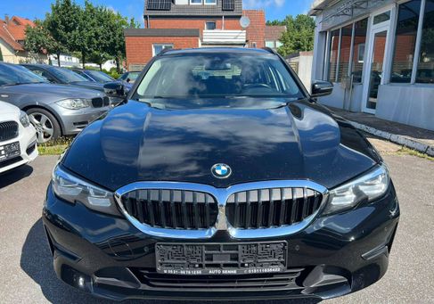 BMW 330, 2020 3