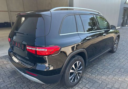 Mercedes-Benz GLB 200, 2023
