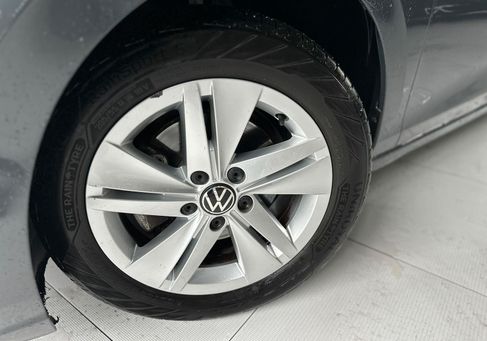 Volkswagen Golf, 2021 3