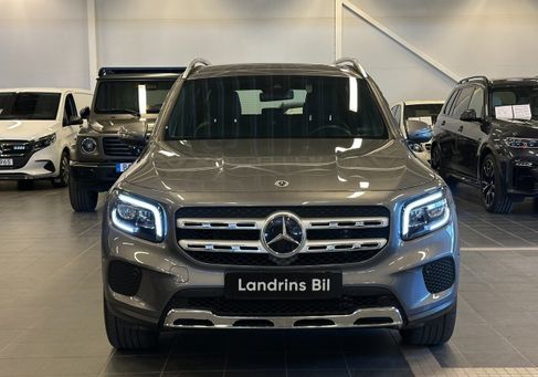 Mercedes-Benz GLB 200, 2023