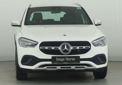 Mercedes-Benz GLA 250, 2022